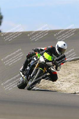 media/Sep-21-2025-TrackDaz (Sun) [[277c75b276]]/B Group/1220pm (Turn 2)/